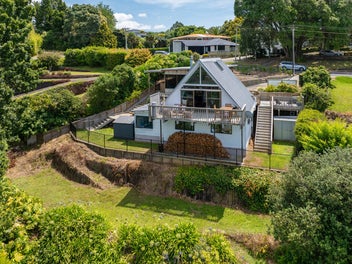 69 Darraghs Road, Brookfield, Tauranga