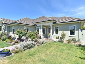 2 Henley Green, Northwood, Christchurch