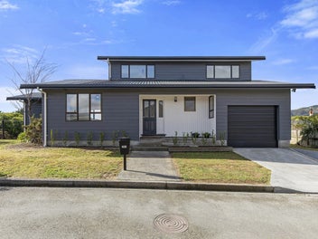 201 Holborn Drive, Stokes Valley, Lower Hutt