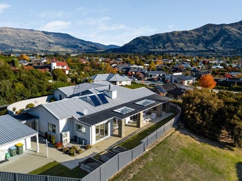 102A Rob Roy Lane, Wanaka