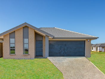44 Adams Drive, Pukekohe