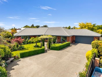 8 Stable Way, Belfast, Christchurch