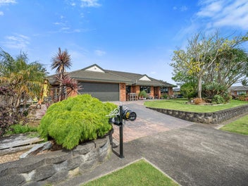 4 Castlehill Court, Wattle Downs, Auckland