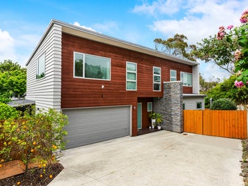 17A Limmer Place, Browns Bay, Auckland