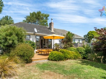 225 Riverside Drive, Waterloo, Lower Hutt