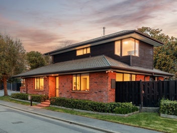 10 Castle Way, Beckenham, Christchurch