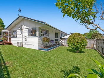 1/63 Salamanca Road, Sunnynook, Auckland
