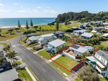 206 Onemana Drive, Whangamata