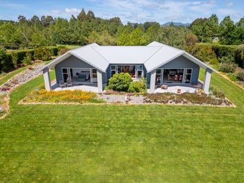 10 Birdie Way, Martinborough, Martinborough