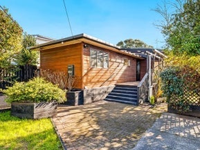 39 Sturges Road, Henderson, Auckland