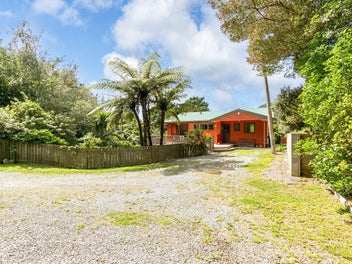4 Dominion Park Street, Johnsonville, Wellington