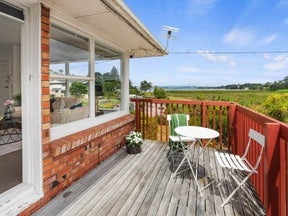 2/42 Kawerau Avenue, Devonport, Auckland