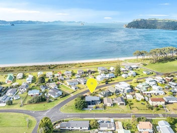 2 Banks Street, Cooks Beach, Whitianga