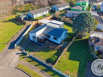 9 Blackgate Place, Weymouth, Auckland