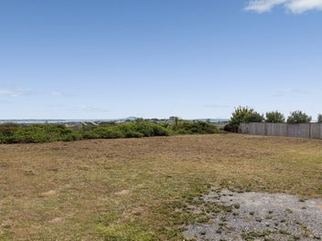 22 Motukaraka Drive, Beachlands, Auckland