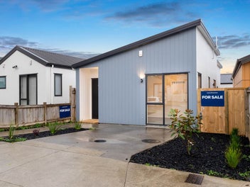 8 Kokotea Road, Massey, Auckland