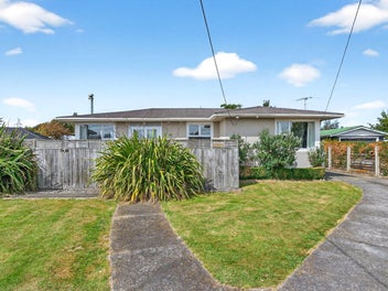 26 Wavell Crescent, Lansdowne, Masterton