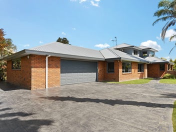 17 Montrose Crescent, Huntington, Hamilton