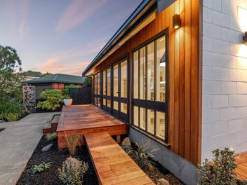 10 Esher Place, Saint Martins, Christchurch