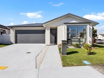 11 Soaring Bird Drive, Takanini, Auckland