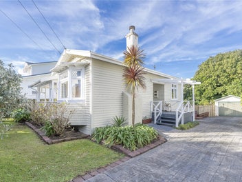 35 Aroha Avenue, Sandringham, Auckland