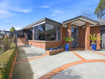 71 Brooklands Road, Brooklands, New Plymouth