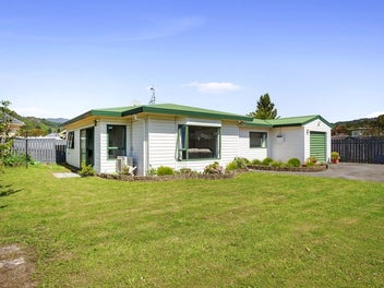 2/3 Dover Road, Wainuiomata, Lower Hutt