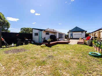 281 Marine Parade, New Brighton, Christchurch