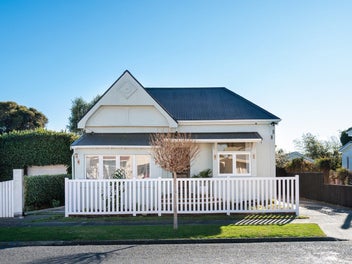 9 Kinross White Street, Napier South, Napier