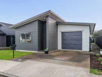 7 Thornbury Lane, Timberlea, Upper Hutt