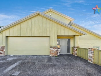 201 Miromiro Road, Normandale, Lower Hutt