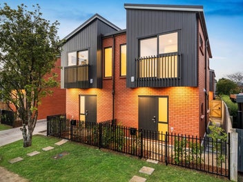 1/45 Smythe Road, Henderson, Auckland