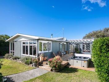 11 Kahika Street, Aramoana, Port Chalmers