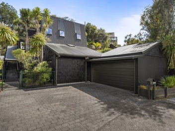 8A Athol Place, Saint Heliers, Auckland