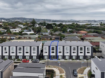 68 Tukari Lane, Mangere Bridge, Auckland