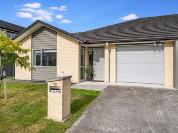 15 Chalfont Road, Silverstream, Upper Hutt