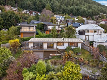 1 O'Learys Paddock, Fernhill, Queenstown