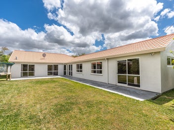 121 Endeavour Avenue, Flagstaff, Hamilton