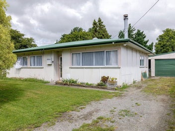 2B Mara Street, Mangatainoka, Pahiatua