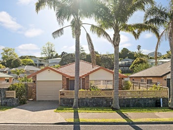 27 Red Hibiscus Road, Stanmore Bay, Whangaparaoa