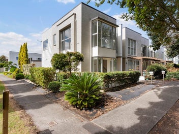 77 Popokatea Drive, Takanini, Auckland