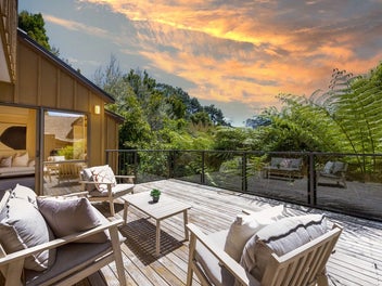 163 Browns Bay Road, Browns Bay, Auckland