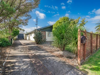 21 Chums Road, Paraparaumu Beach, Paraparaumu