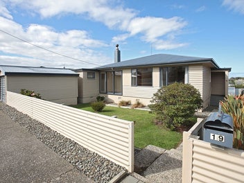19 Osborne Street, Riverton