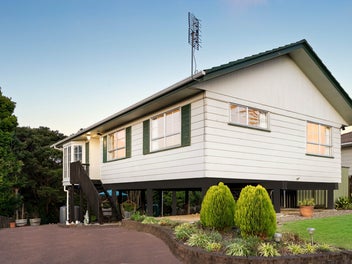 49 Lynn Road, Bayview, Auckland