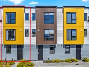 5D Beach Road, Te Atatu Peninsula, Auckland