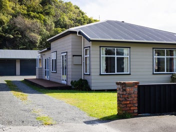 6 Blackmore Street, Greymouth, Greymouth