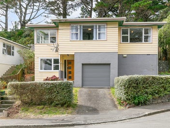 11 Lomond Street, Newlands, Wellington