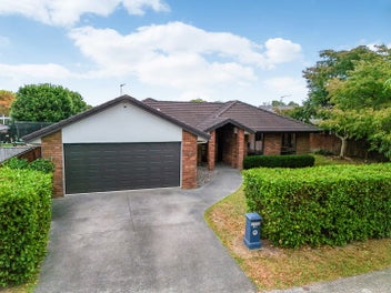 10 Wiltshire Drive, Huntington, Hamilton