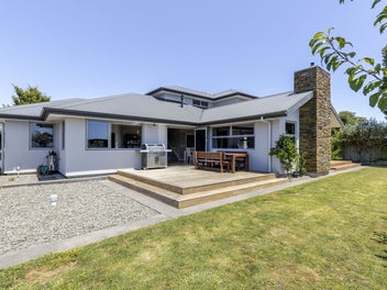 22 Smith Street, Lepperton, New Plymouth
